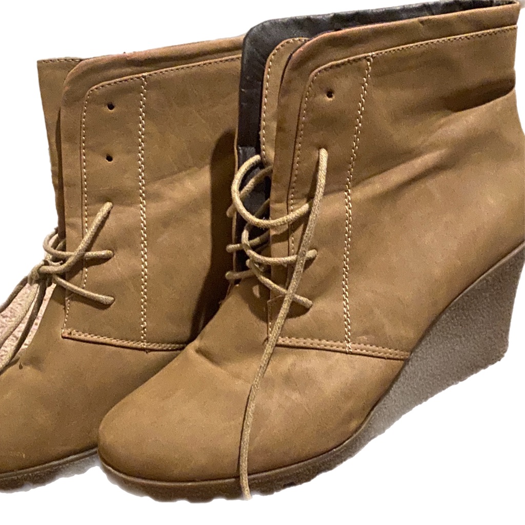 Size 9 Women’s Boots